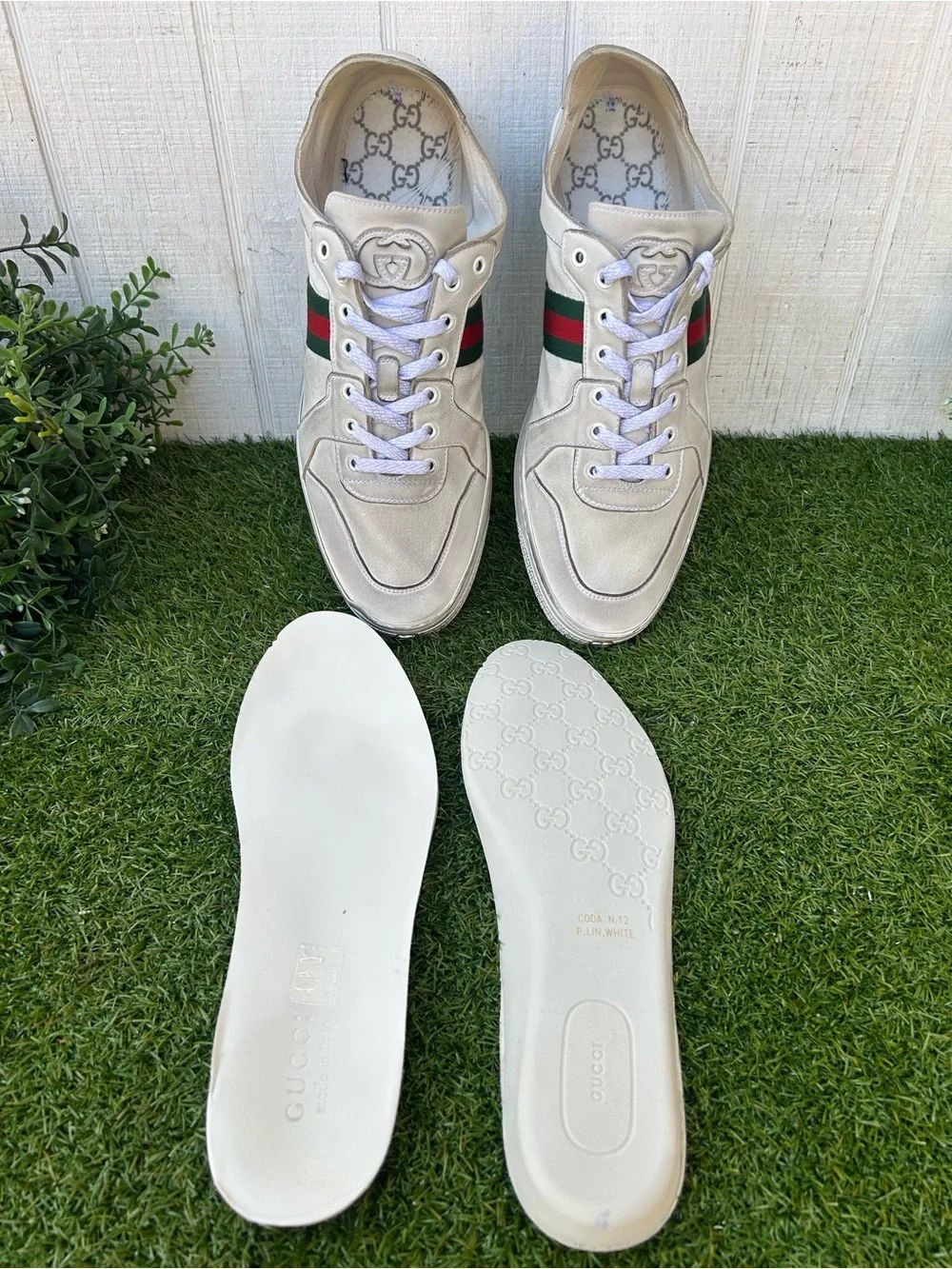 Gucci Men's Stretch low-top sneaker $980 white leather size 12 gently used